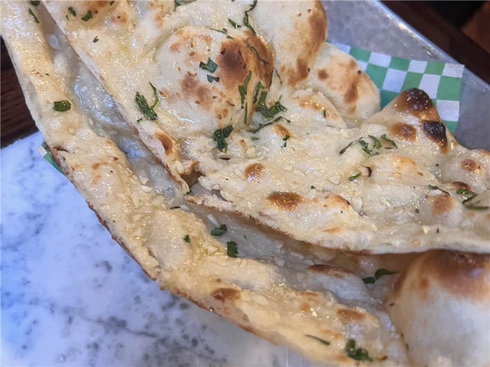 garlic naan